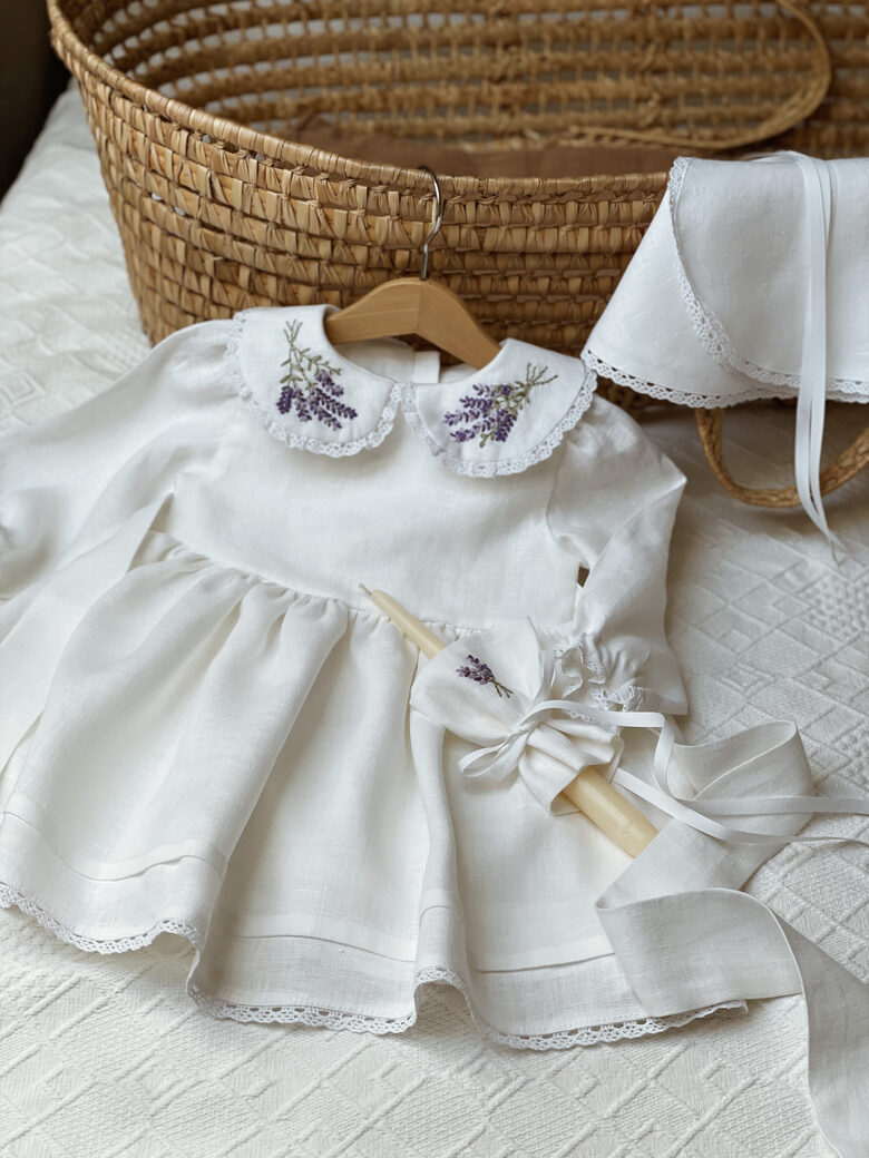Suknelė ,,Austėja" su levandomis