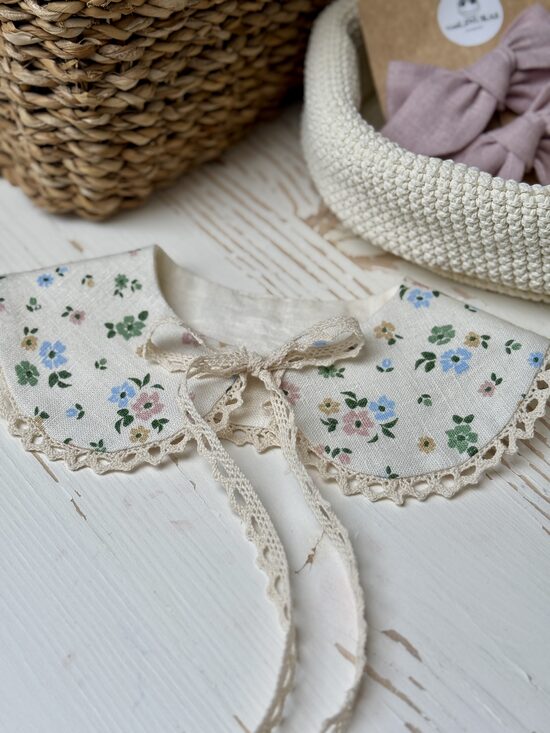 Gėlėta dvipusė apykaklė su nėriniu