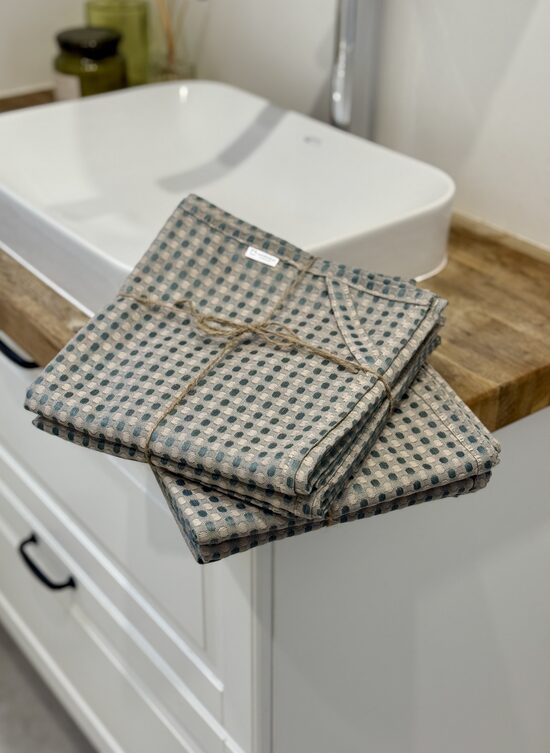 Lininis rankšluostis „Koriukas“ - žalia/rusva (145x90cm)