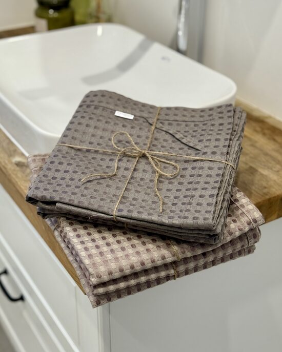 Lininis rankšluostis „Koriukas“ - violetinė (140x85cm)