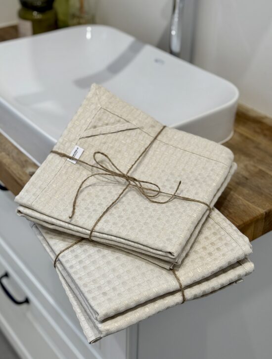 Lininis rankšluostis „Koriukas“ - smėlio (140x90cm)