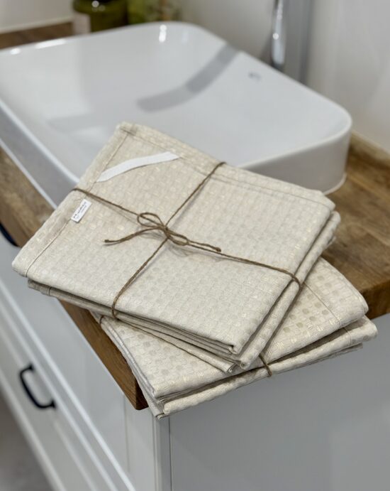 Lininis rankšluostis „Koriukas“ - smėlio (145x90cm)