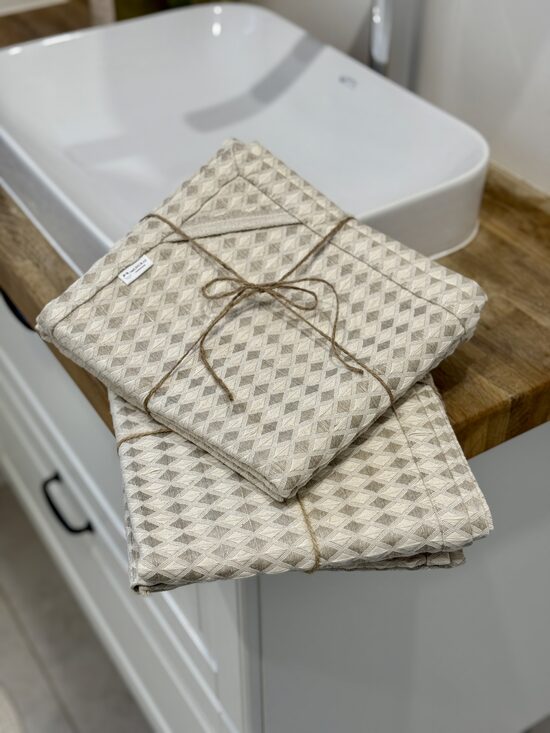 Lininis rankšluostis „Stambus koriukas“ - rusvas/smėlio (140x90cm)