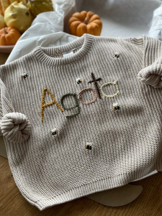 Megztukas su vardu - smėlio